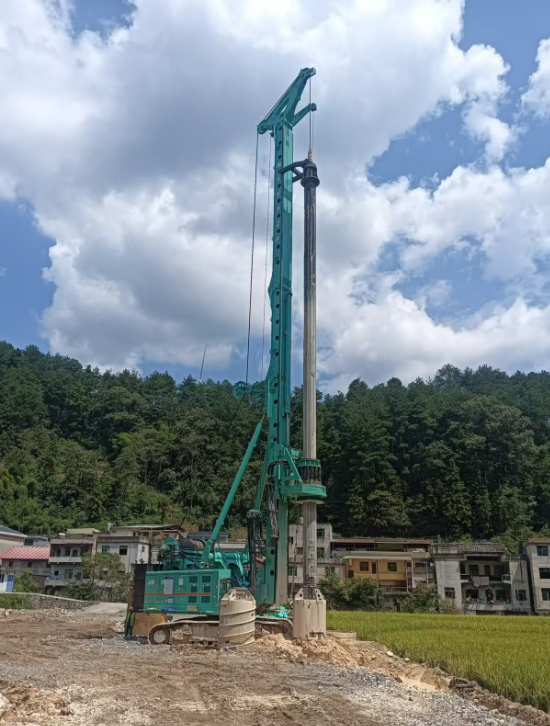 逆势而上，上海金泰大型旋挖钻机凭实力破局基建寒冬